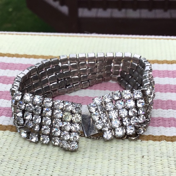 Vintage white metal bezel set diamond bracelet - Picture 2 of 11